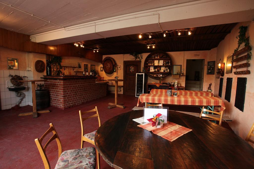 Weingut Pension Gibbert-Pohl Briedel Rum bild